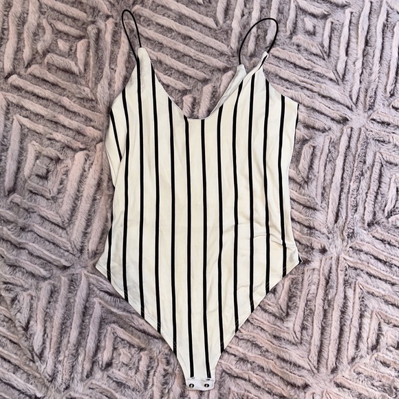 NWOT Striped Bodysuit - Picture 4 of 7